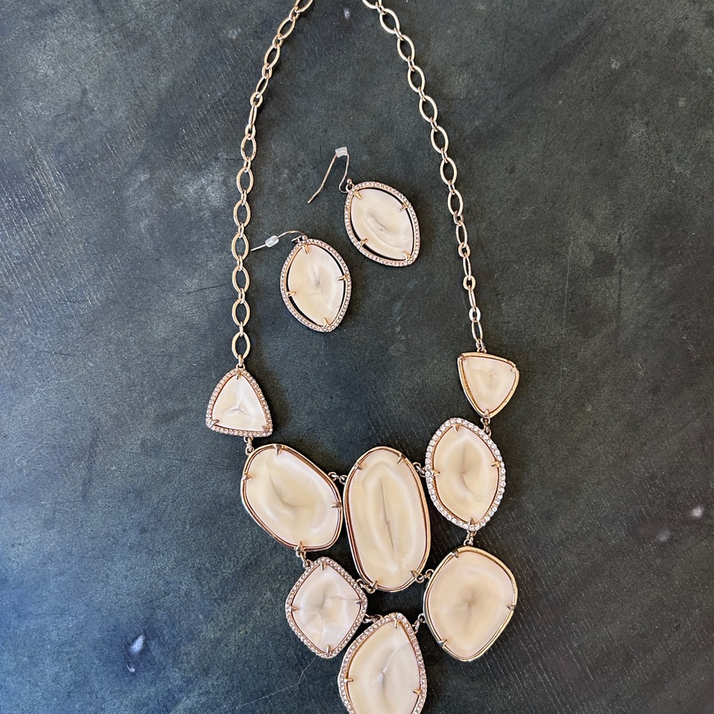 Stella and Dot Gold and Cream Necklace and Earring Set
